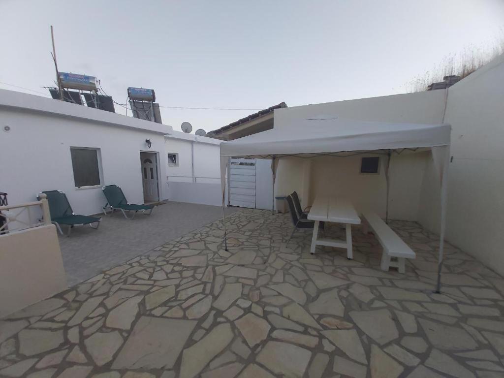 Bodikos Apartments Pitsidia Luaran gambar