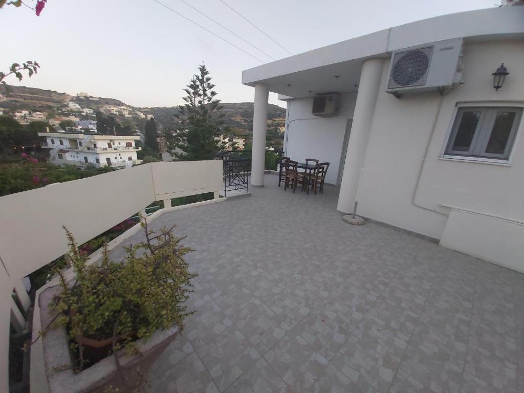 Bodikos Apartments Pitsidia Luaran gambar