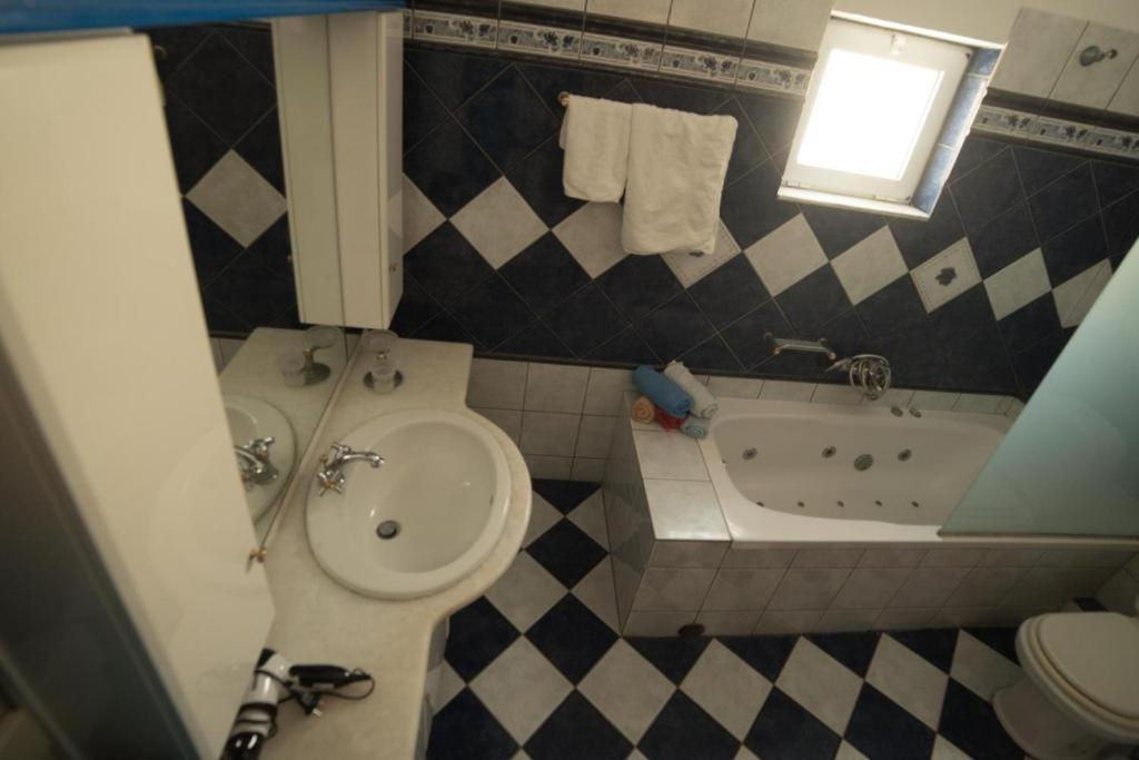 Bodikos Apartments Pitsidia Luaran gambar