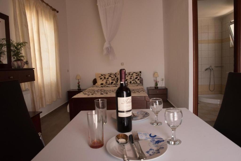 Bodikos Apartments Pitsidia Luaran gambar